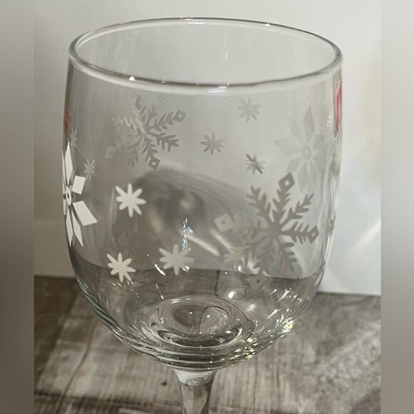 NWOT Christmas wine glasses, set of 4 - Picture 3 of 8